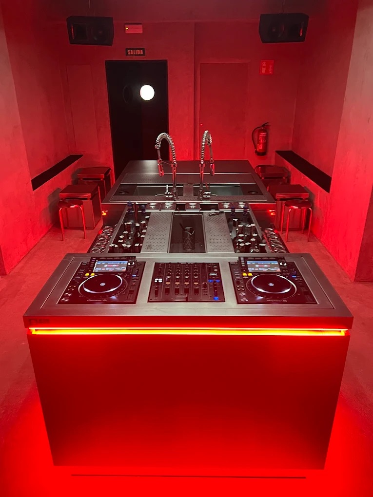 KINKI COCKTAIL CLUB